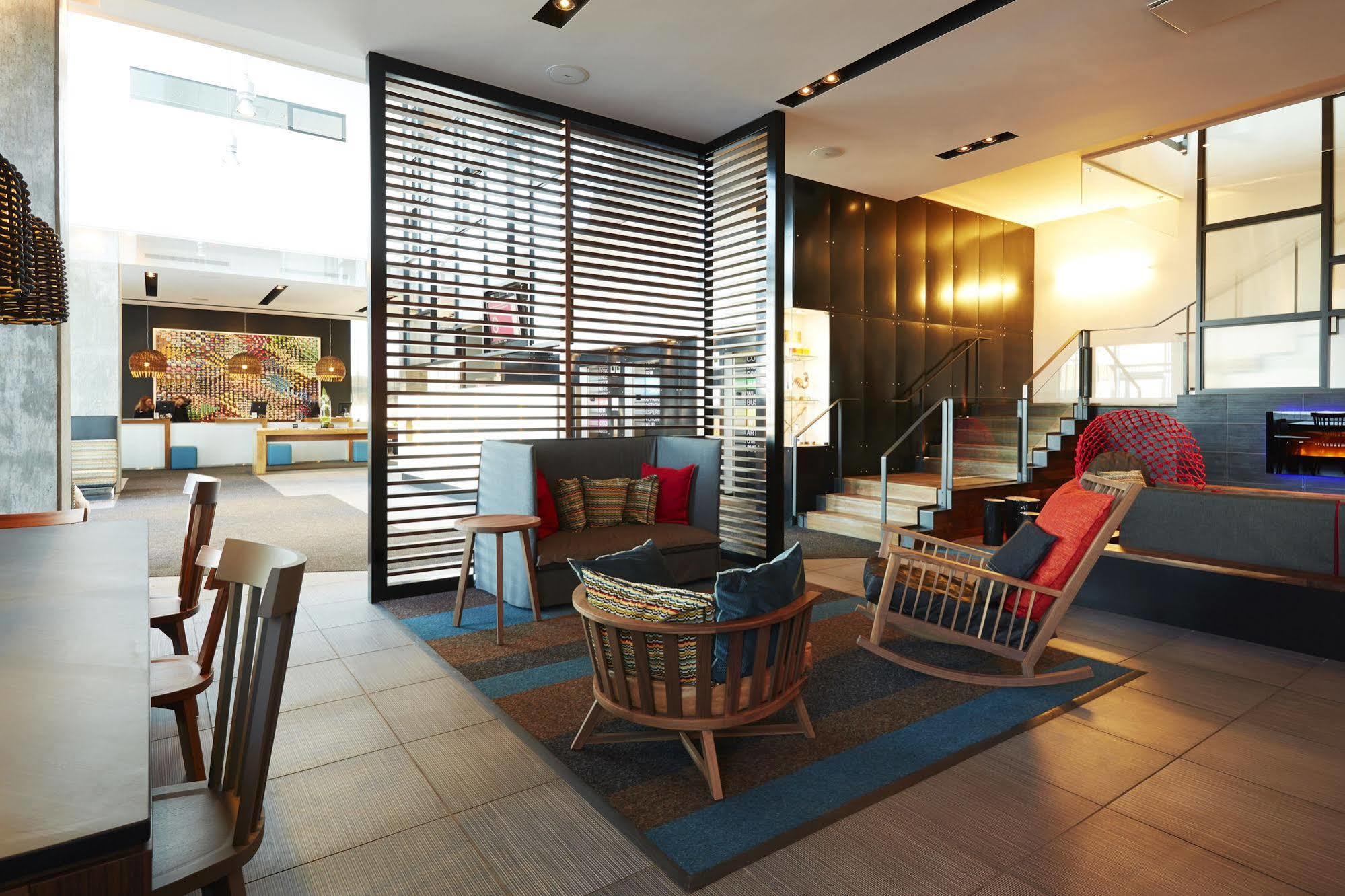 Hôtel Alt Quartier DIX30 Brossard Extérieur photo