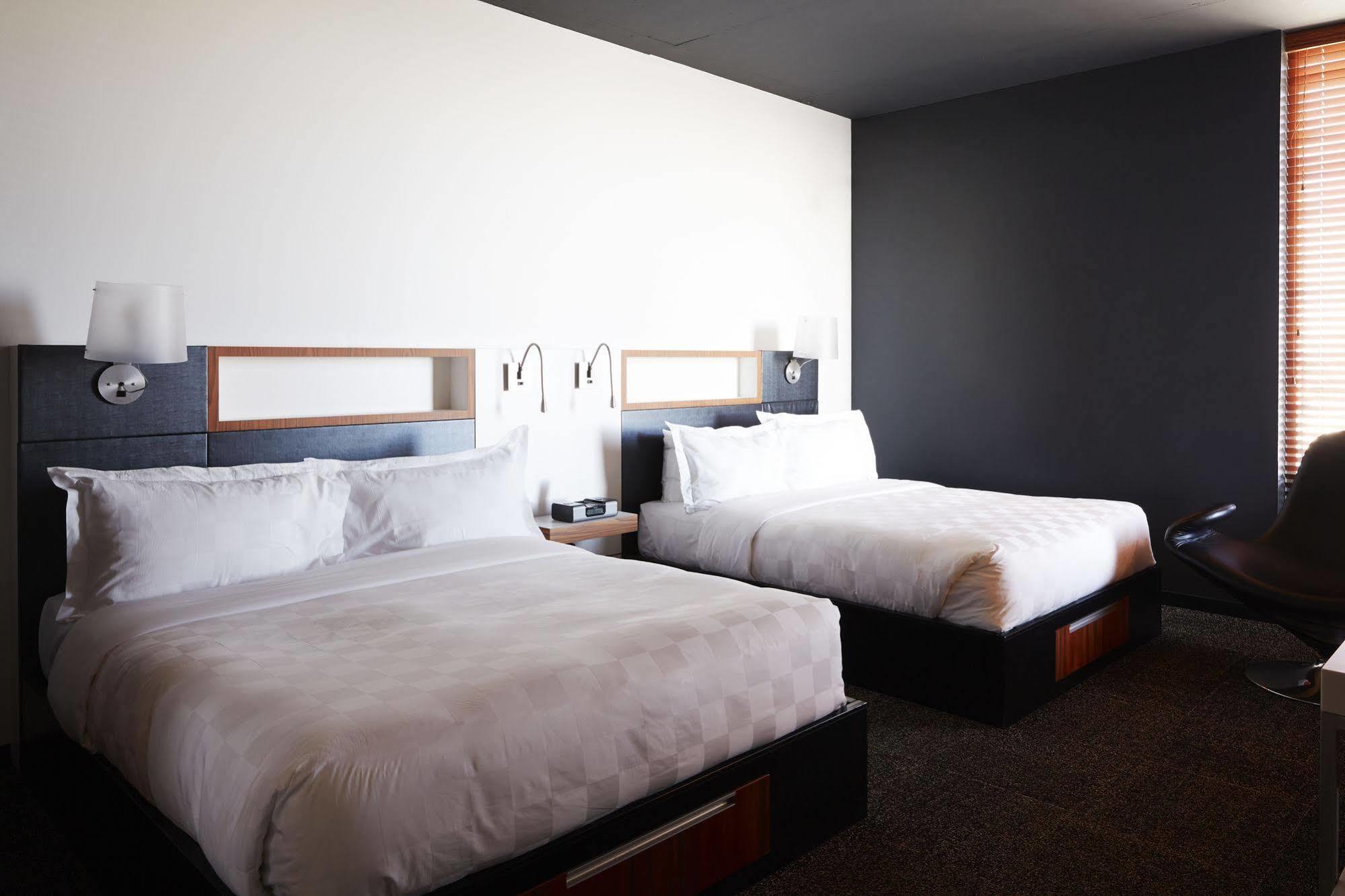 Hôtel Alt Quartier DIX30 Brossard Extérieur photo