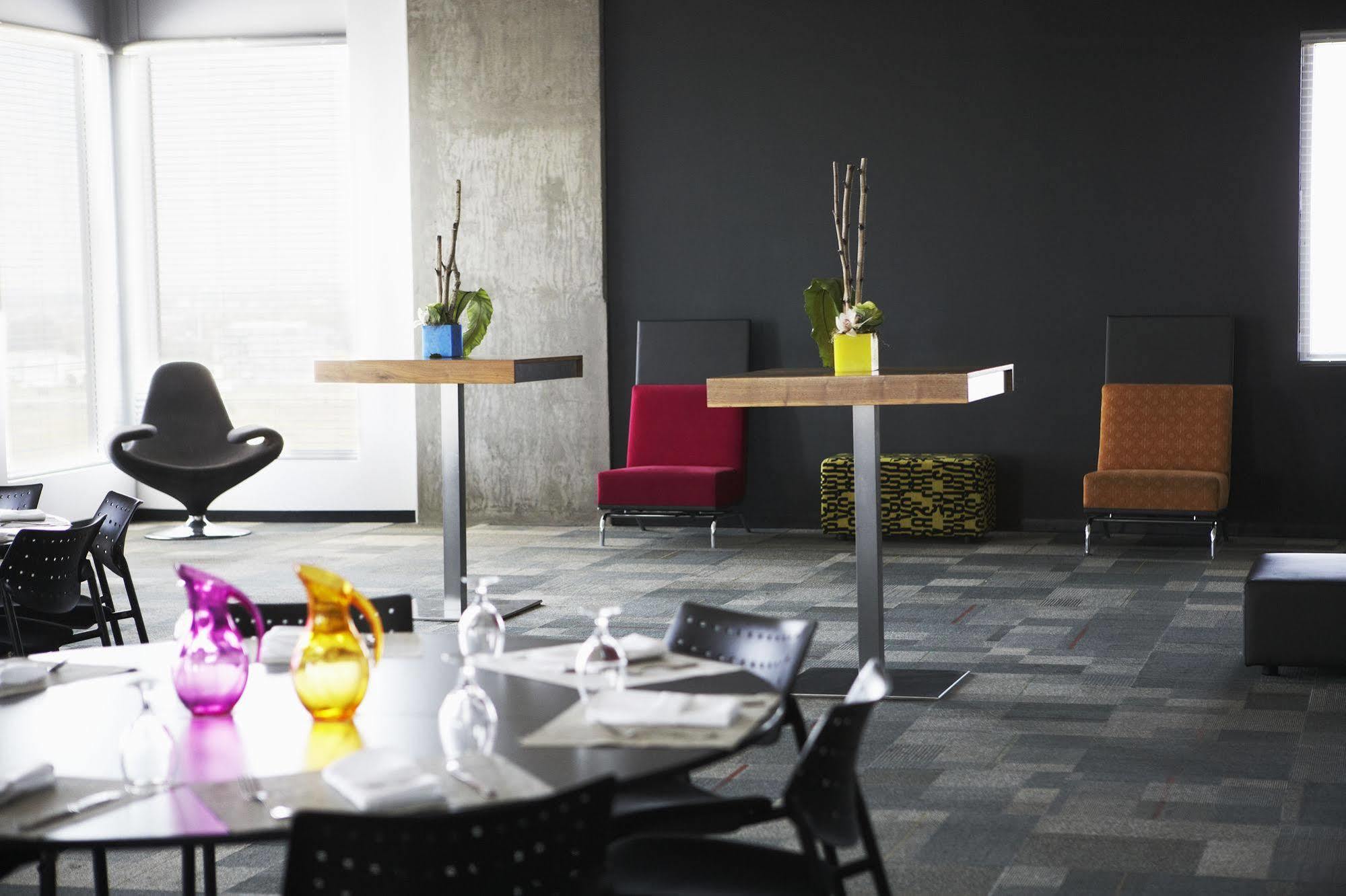 Hôtel Alt Quartier DIX30 Brossard Extérieur photo